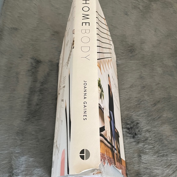 Home Body - Joanna Gaines - Picture 5 of 6